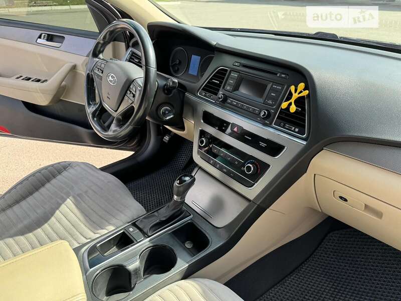 Седан Hyundai Sonata 2015 в Лубнах