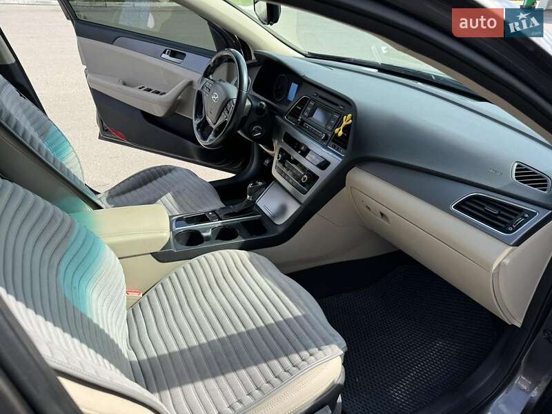 Седан Hyundai Sonata 2015 в Лубнах