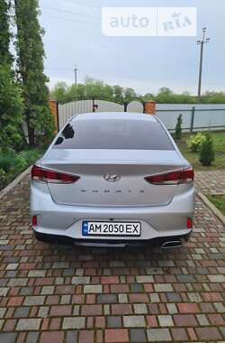 Седан Hyundai Sonata 2017 в Звягеле