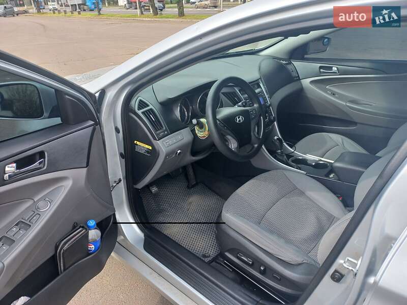 Седан Hyundai Sonata 2012 в Николаеве