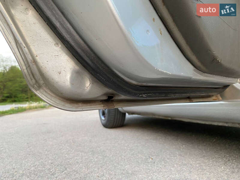 Седан Hyundai Sonata 2001 в Днепре