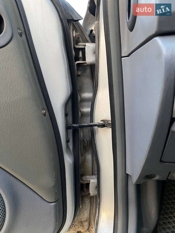 Седан Hyundai Sonata 2001 в Днепре