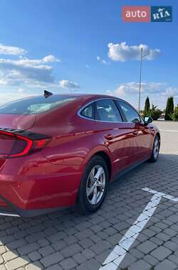 Седан Hyundai Sonata 2020 в Полонному