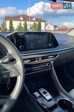 Седан Hyundai Sonata 2020 в Полонному