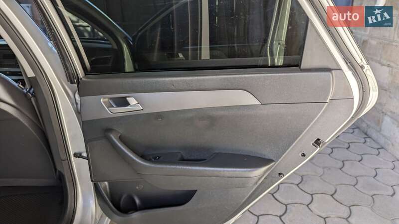 Седан Hyundai Sonata 2014 в Нікополі