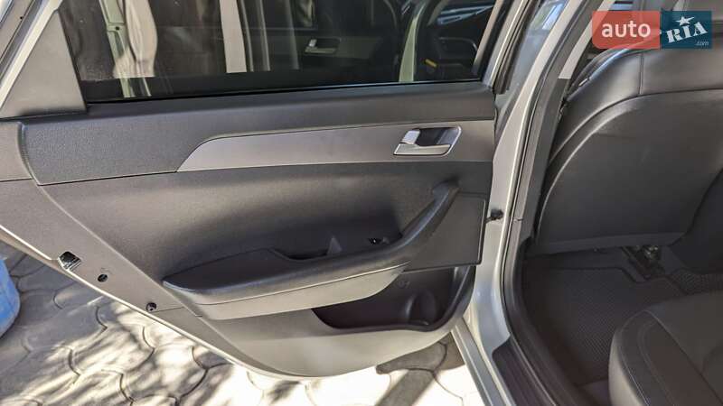 Седан Hyundai Sonata 2014 в Нікополі