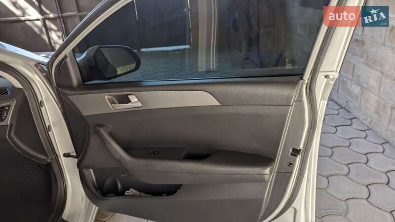 Седан Hyundai Sonata 2014 в Нікополі