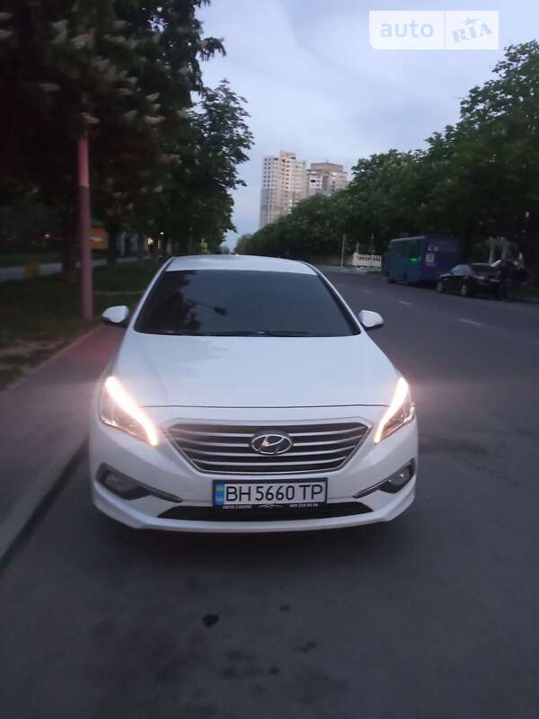 Седан Hyundai Sonata 2015 в Чорноморську