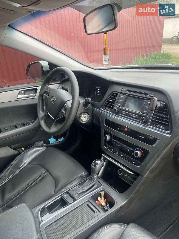 Седан Hyundai Sonata 2014 в Радомышле