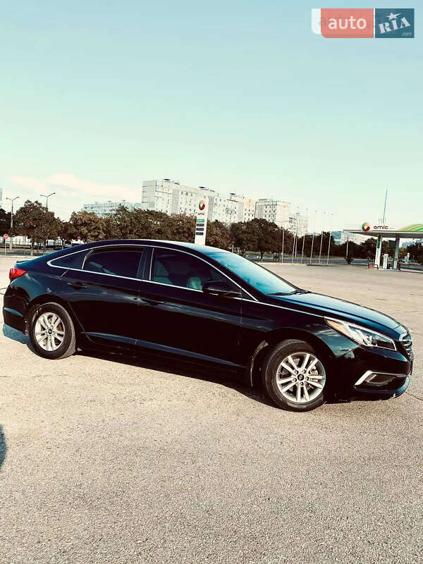 Седан Hyundai Sonata 2015 в Марганці