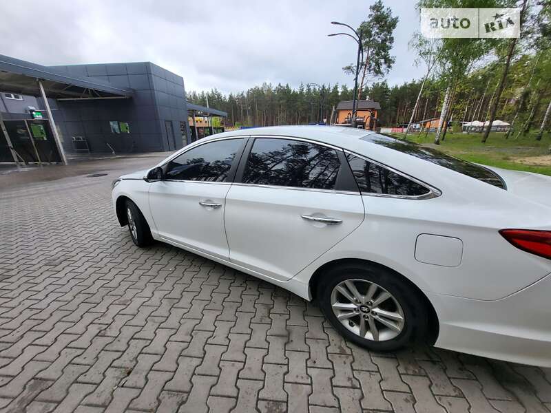 Седан Hyundai Sonata 2016 в Киеве