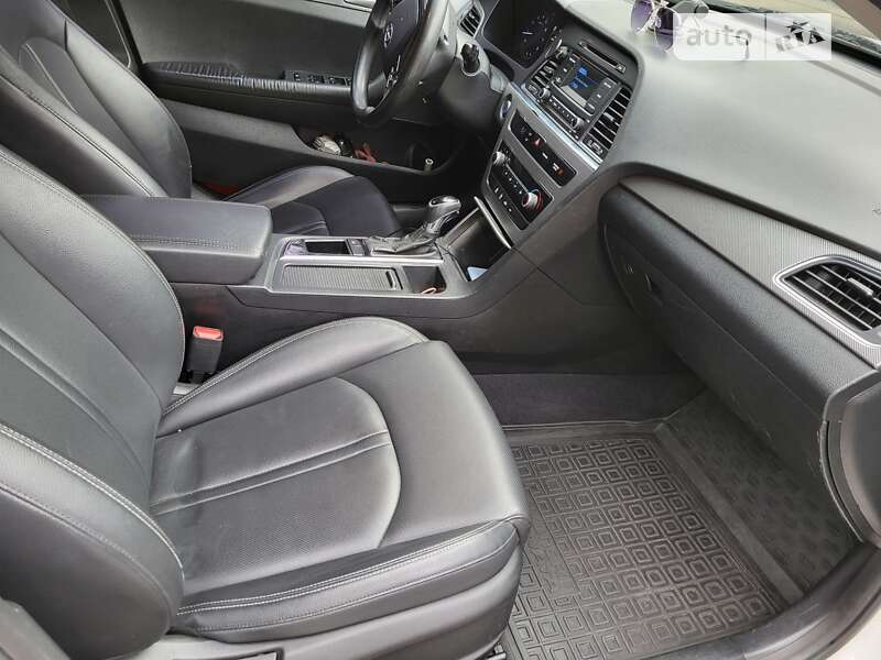 Седан Hyundai Sonata 2016 в Киеве