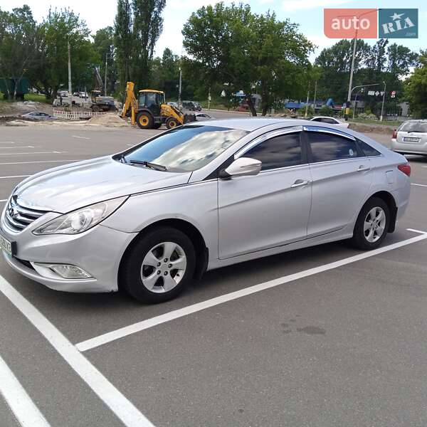 Hyundai Sonata 2013
