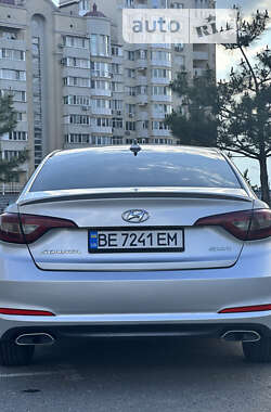 Седан Hyundai Sonata 2016 в Николаеве