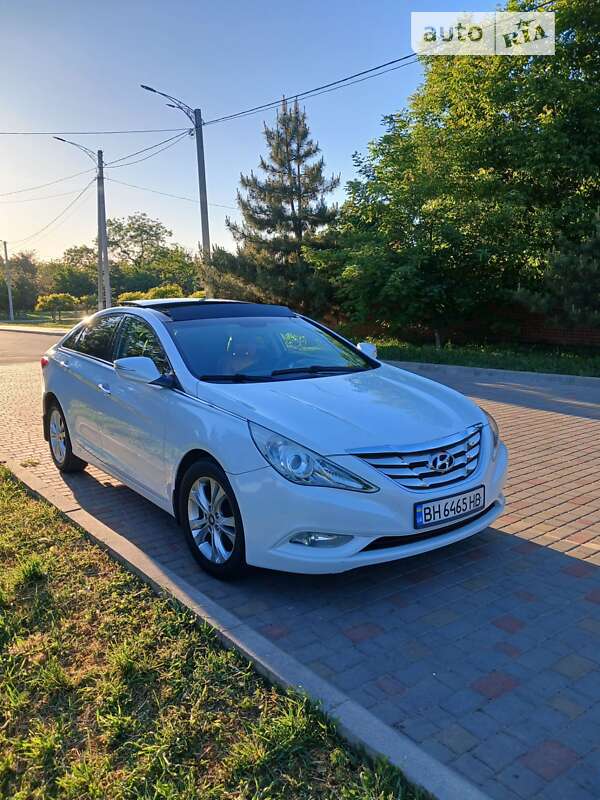 Седан Hyundai Sonata 2010 в Измаиле