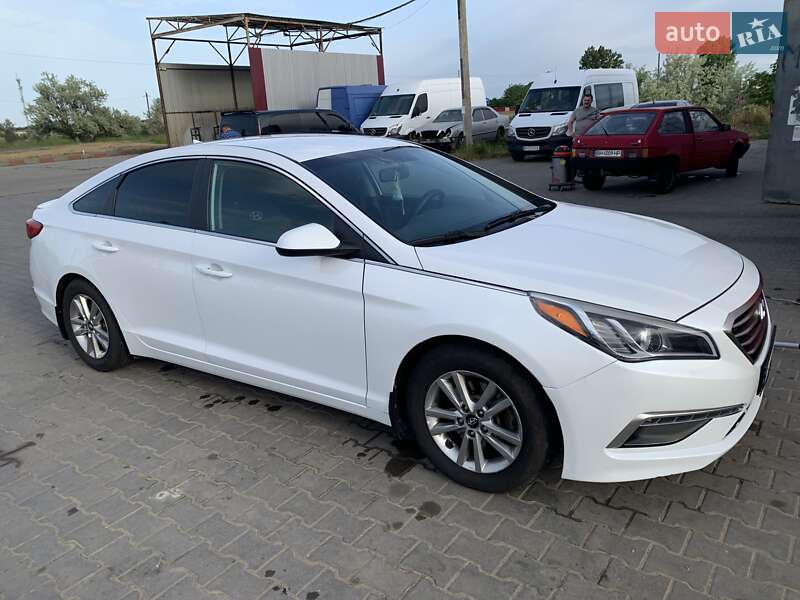 Седан Hyundai Sonata 2015 в Болграді
