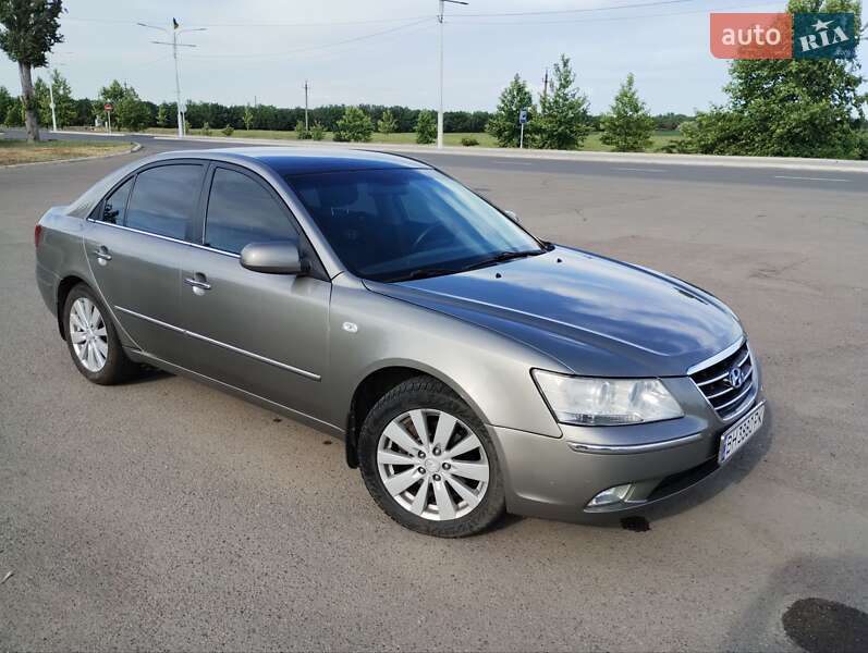 Седан Hyundai Sonata 2008 в Измаиле