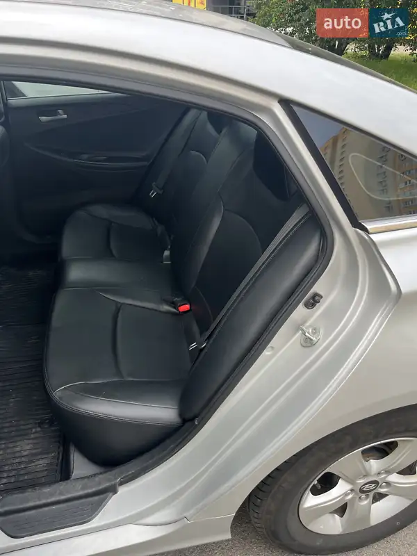 Hyundai Sonata 2015 VIN KMHEC41LBGA682269 фото оголошення 18 з 57