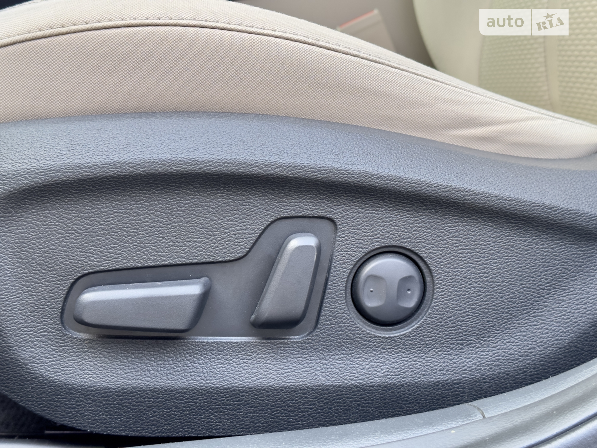 2015 Hyundai Sonata - мініатюра 41