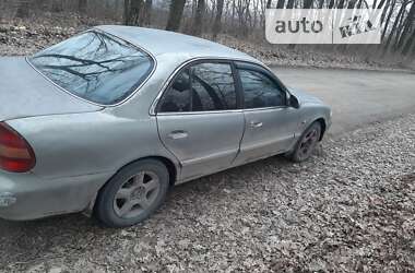 Седан Hyundai Sonata 1997 в Изяславе