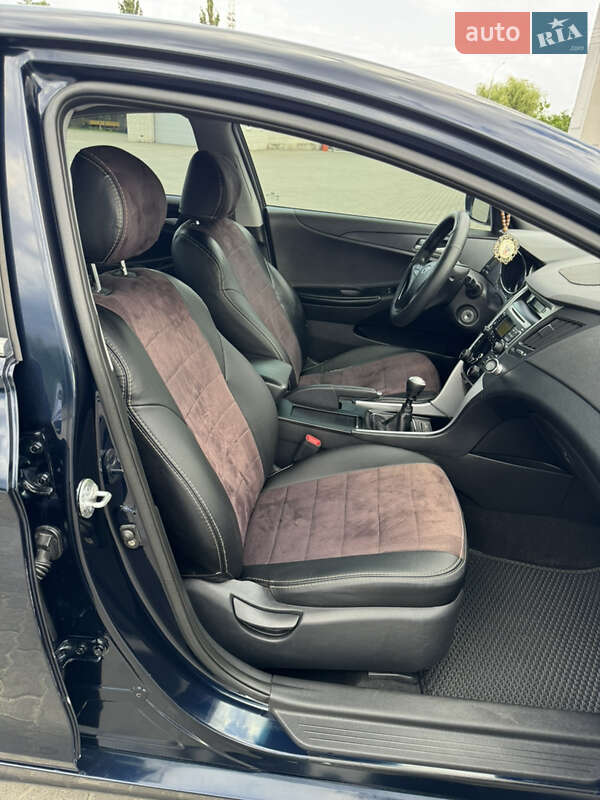 Седан Hyundai Sonata 2010 в Кременчуці