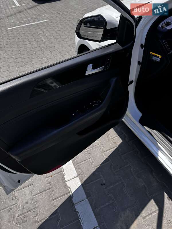 Седан Hyundai Sonata 2015 в Киеве