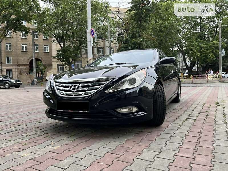 Hyundai Sonata 2010