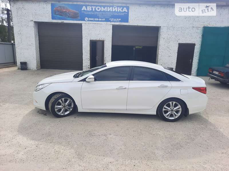 Hyundai Sonata 2012