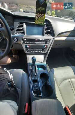 Седан Hyundai Sonata 2015 в 