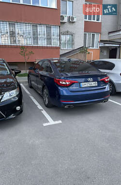 Седан Hyundai Sonata 2015 в Могилів-Подільському
