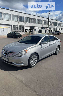 Седан Hyundai Sonata 2013 в Чернігові