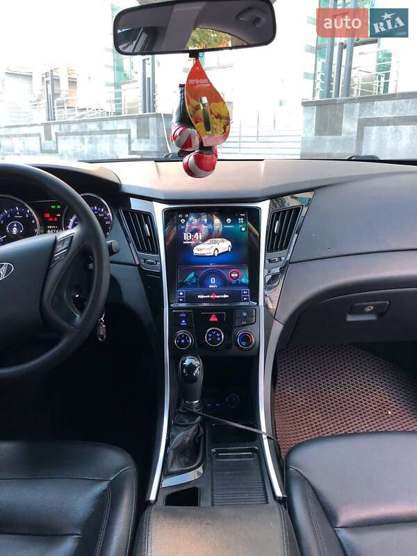 Седан Hyundai Sonata 2014 в Києві фото 6 Седан Hyundai Sonata 2014 в Києві