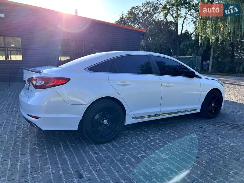 Седан Hyundai Sonata 2015 в Коростышеве