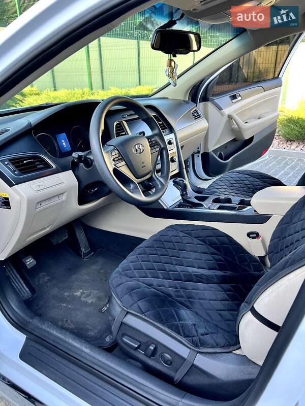 Седан Hyundai Sonata 2015 в Коростышеве