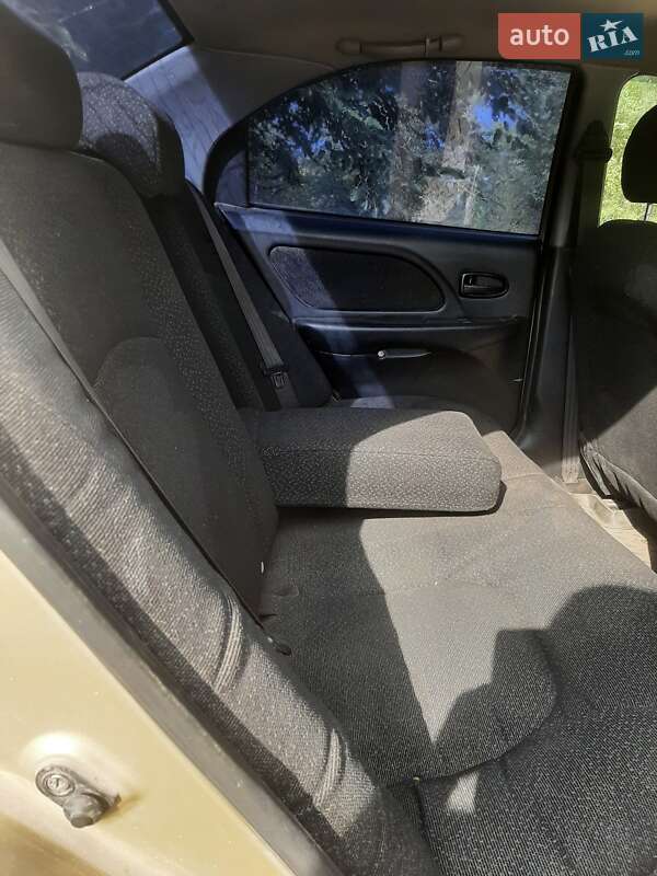 Седан Hyundai Sonata 2004 в Николаеве