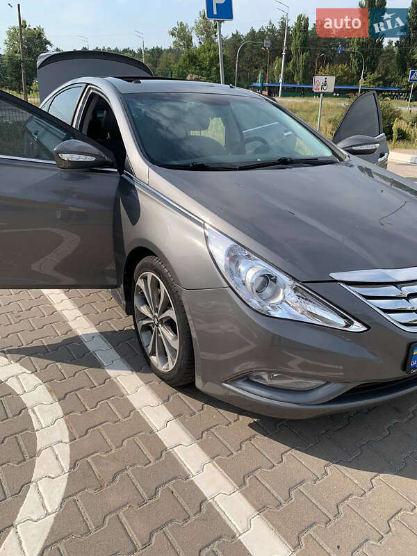 Седан Hyundai Sonata 2014 в Киеве