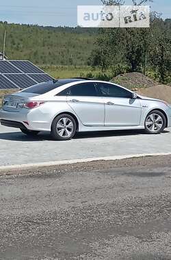 Седан Hyundai Sonata 2011 в Снятине