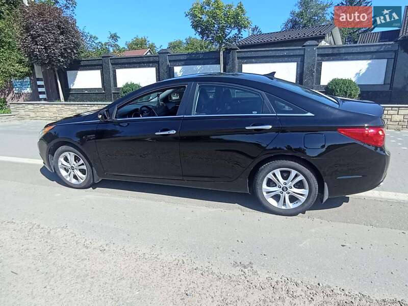 Седан Hyundai Sonata 2011 в Чернівцях