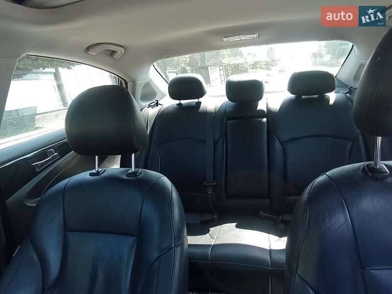 Седан Hyundai Sonata 2011 в Чернівцях