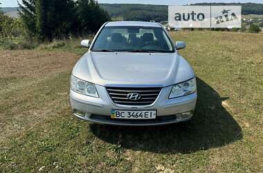 Седан Hyundai Sonata 2009 в Бобрке