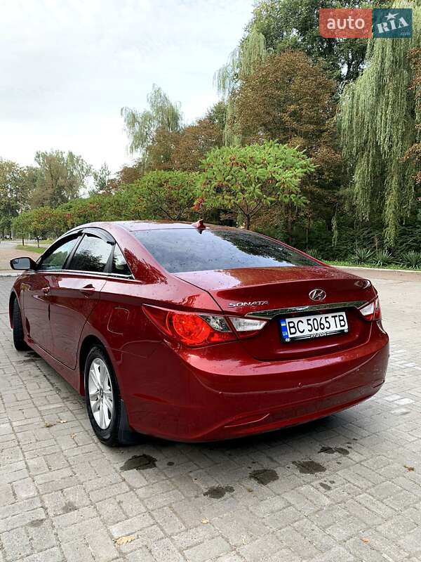 Седан Hyundai Sonata 2014 в Дрогобичі