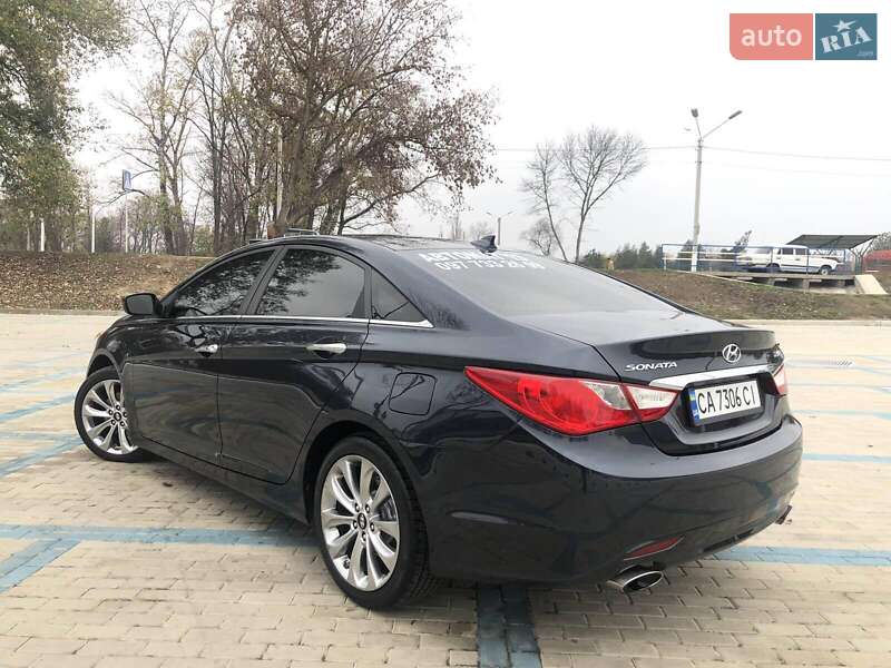 Седан Hyundai Sonata 2012 в Христинівці