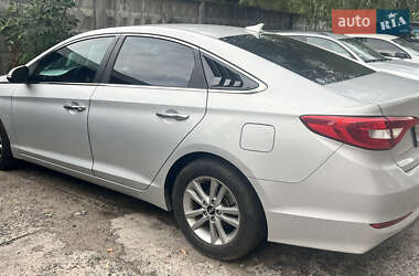 Седан Hyundai Sonata 2015 в 