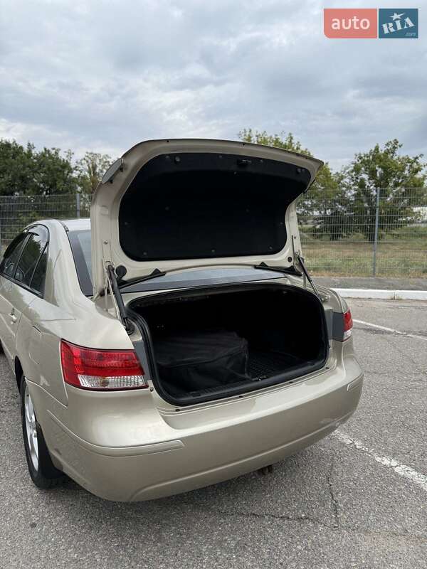 Седан Hyundai Sonata 2008 в Дніпрі