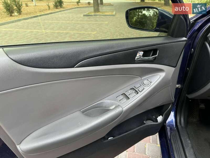 Седан Hyundai Sonata 2012 в Кропивницькому