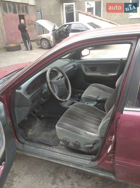 Седан Hyundai Sonata 1993 в Харкові