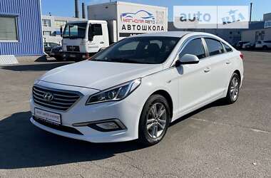 Седан Hyundai Sonata 2016 в Киеве