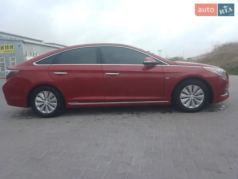 Hyundai Sonata 2015 VIN KMHE24L17GA015364 фото оголошення 4 з 62