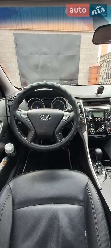 Седан Hyundai Sonata 2010 в Томаковке