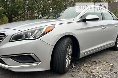 Седан Hyundai Sonata 2015 в Вышгороде